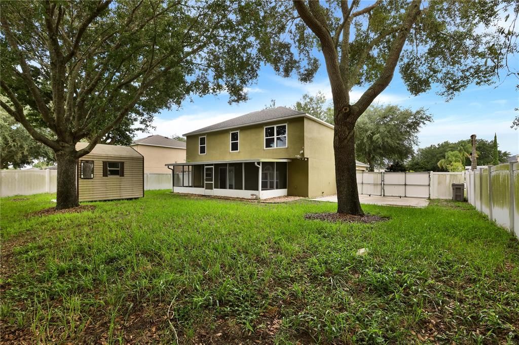 En Venta: $439,000 (4 camas, 2 baños, 2224 Pies cuadrados)