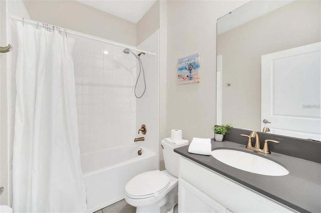 En Venta: $634,988 (6 camas, 5 baños, 3343 Pies cuadrados)