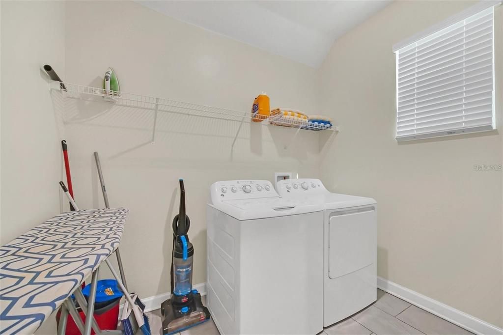 En Venta: $634,988 (6 camas, 5 baños, 3343 Pies cuadrados)