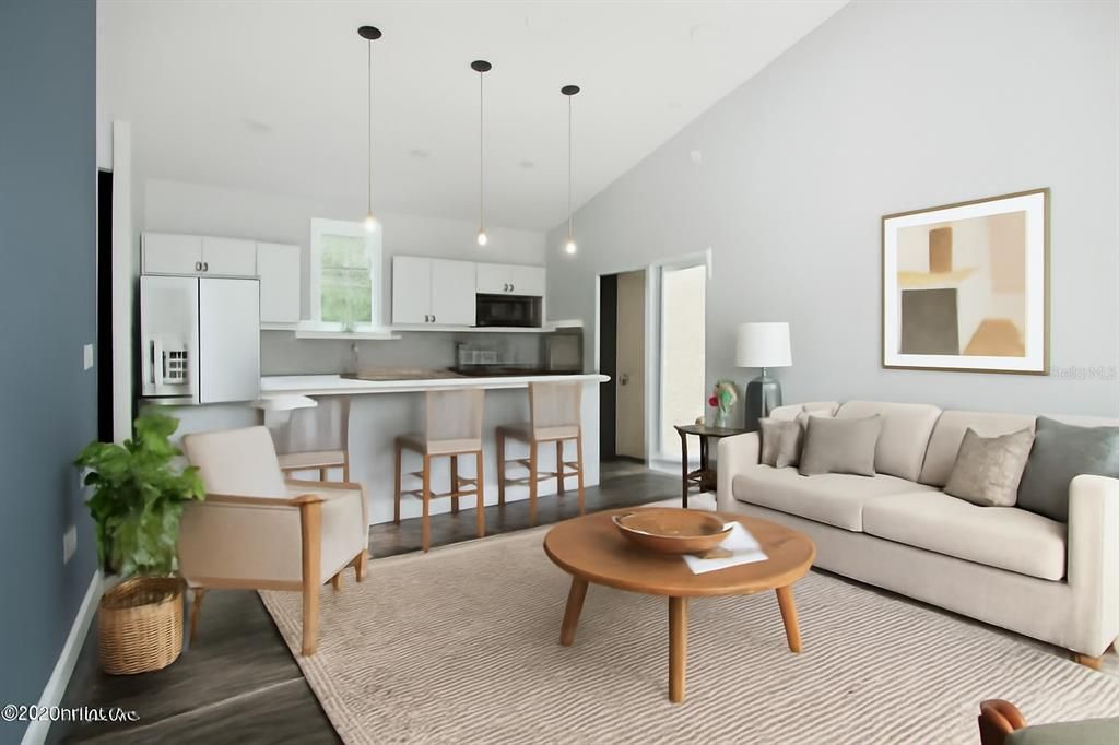 For Sale: $219,900 (2 beds, 2 baths, 913 Square Feet)