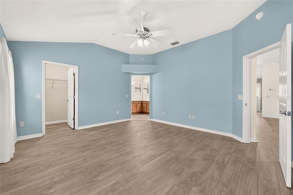 For Sale: $439,000 (3 beds, 2 baths, 1889 Square Feet)