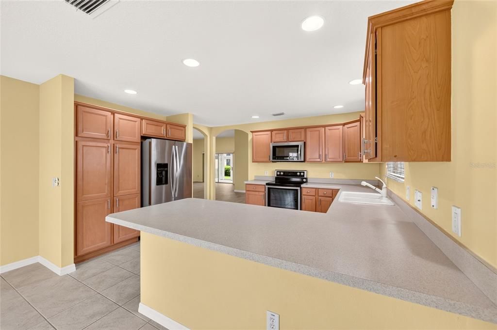 For Sale: $439,000 (3 beds, 2 baths, 1889 Square Feet)