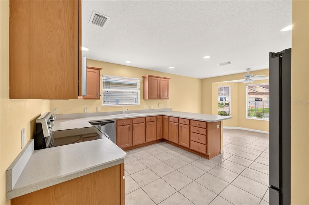 For Sale: $439,000 (3 beds, 2 baths, 1889 Square Feet)