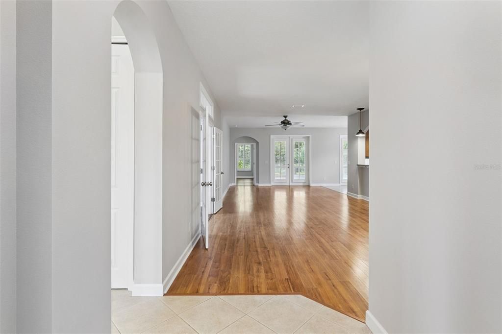 En Venta: $449,000 (3 camas, 2 baños, 1828 Pies cuadrados)