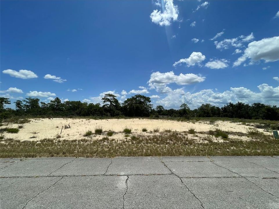 На продажу: $30,000 (0.24 acres)
