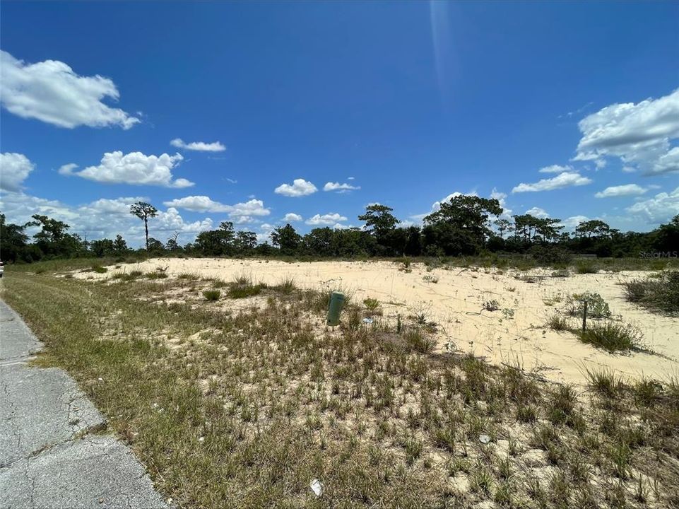 На продажу: $30,000 (0.24 acres)