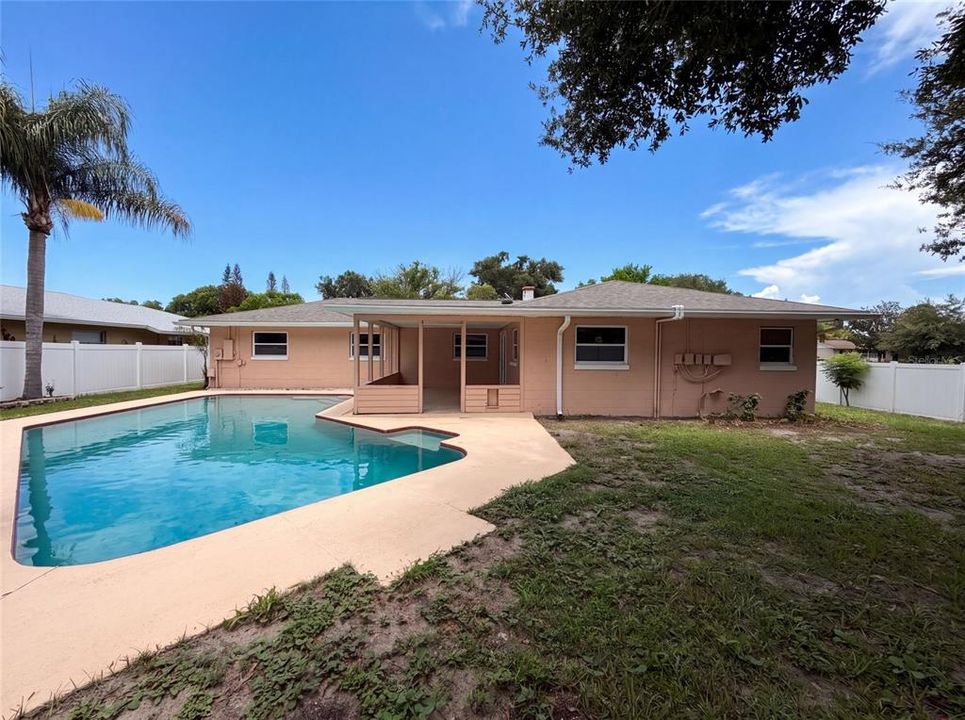 For Sale: $435,000 (3 beds, 2 baths, 1620 Square Feet)