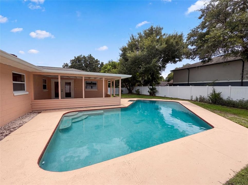 For Sale: $435,000 (3 beds, 2 baths, 1620 Square Feet)