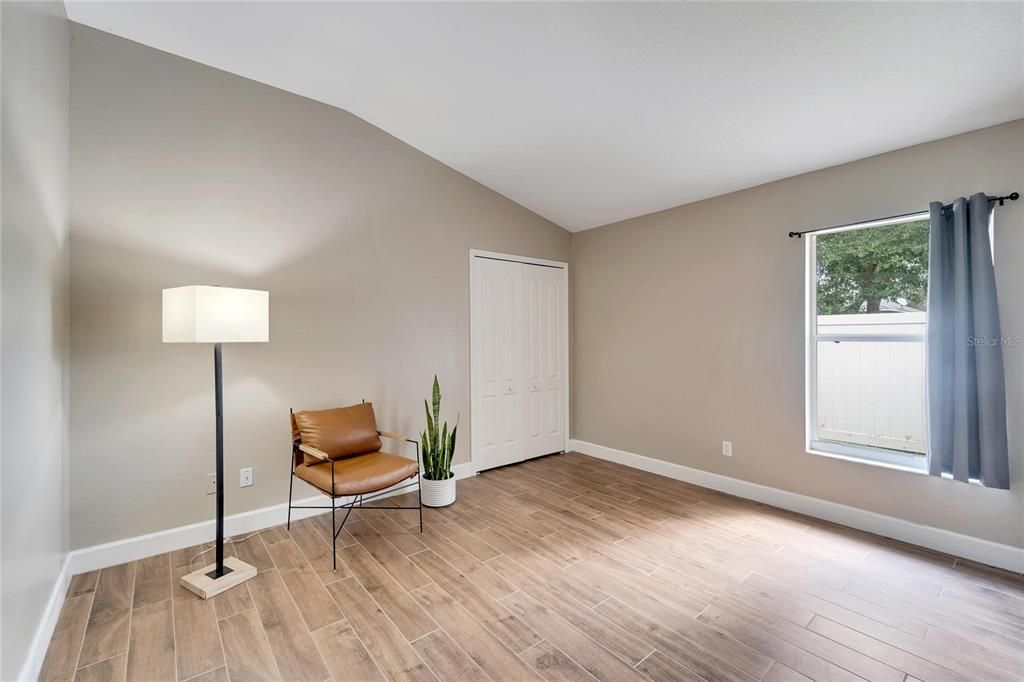 For Rent: $2,500 (5 beds, 2 baths, 2050 Square Feet)