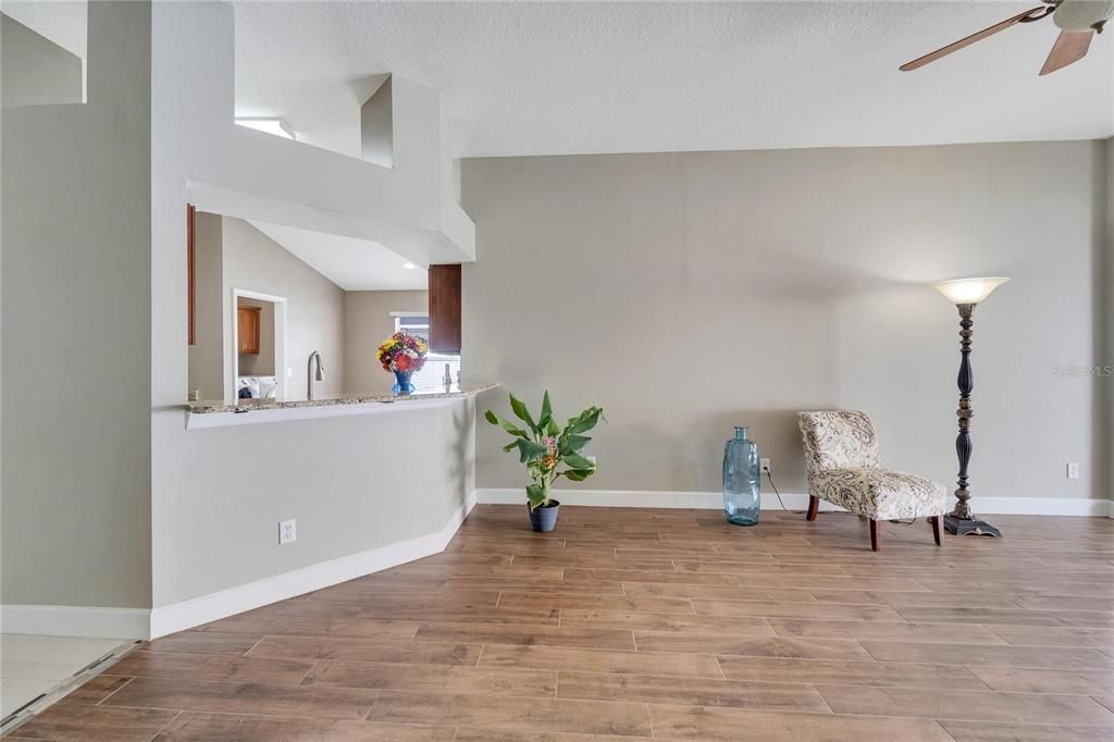For Rent: $2,500 (5 beds, 2 baths, 2050 Square Feet)