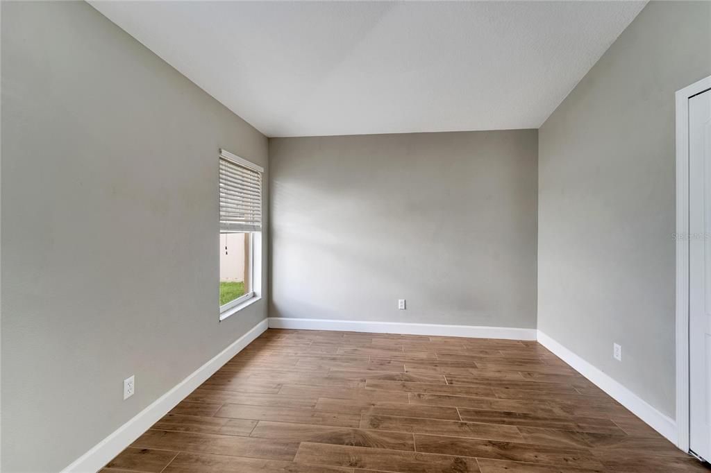 For Rent: $2,500 (5 beds, 2 baths, 2050 Square Feet)