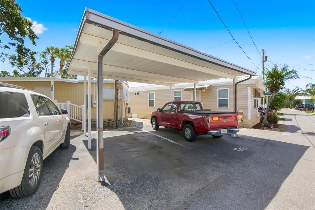 For Sale: $325,000 (2 beds, 2 baths, 736 Square Feet)