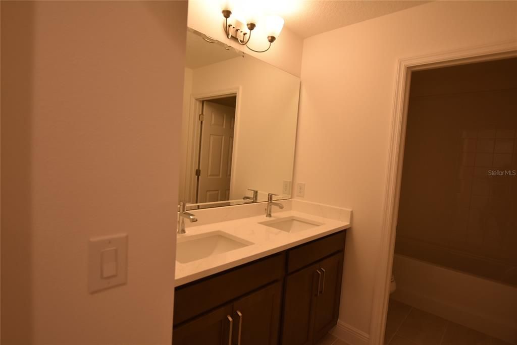 В аренду: $2,795 (4 спален, 2 ванн, 2356 Квадратных фут)