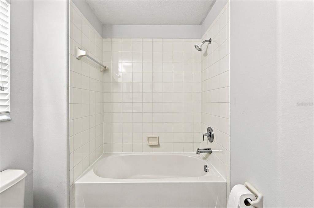В аренду: $2,300 (2 спален, 2 ванн, 1548 Квадратных фут)