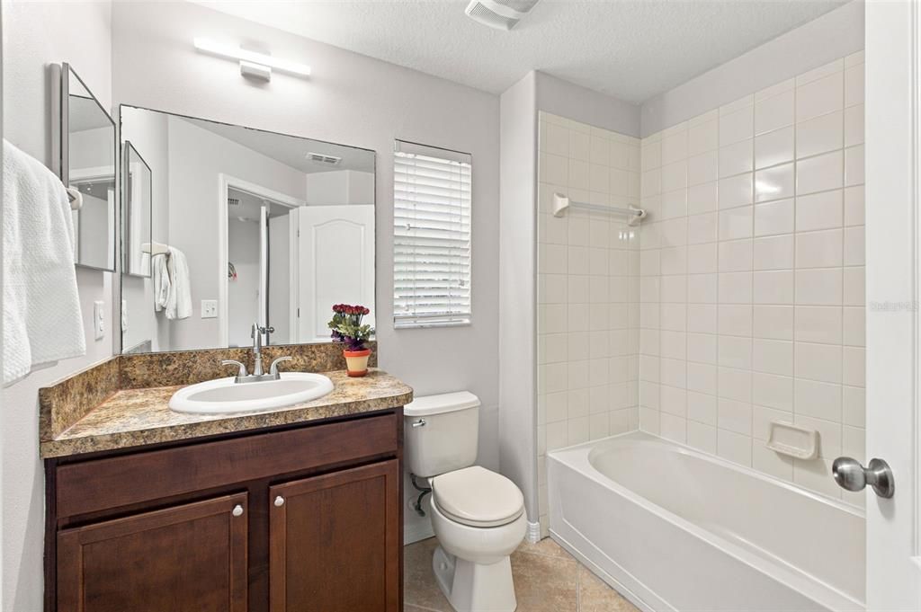В аренду: $2,300 (2 спален, 2 ванн, 1548 Квадратных фут)