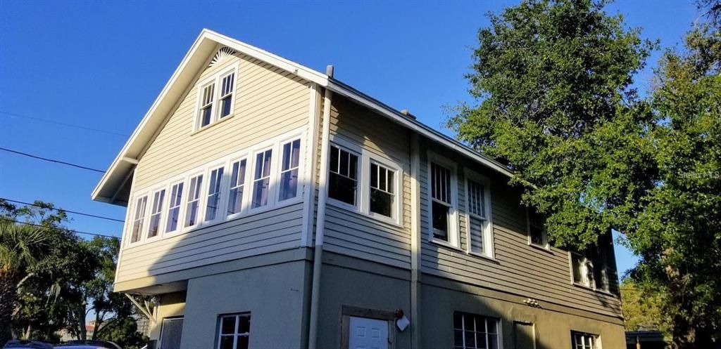 For Rent: $1,995 (2 beds, 2 baths, 1000 Square Feet)
