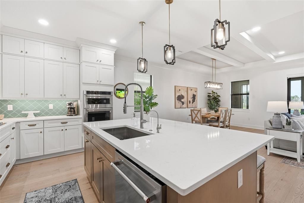 En Venta: $574,900 (3 camas, 2 baños, 1918 Pies cuadrados)