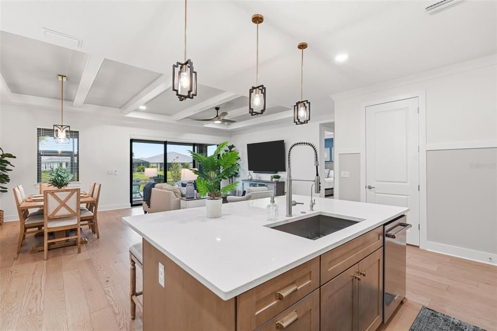 En Venta: $574,900 (3 camas, 2 baños, 1918 Pies cuadrados)