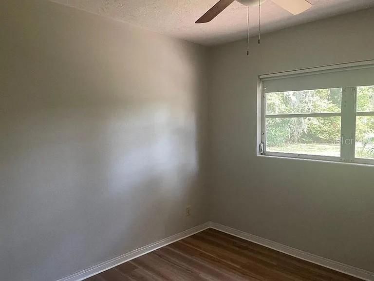 For Rent: $1,750 (3 beds, 1 baths, 1269 Square Feet)