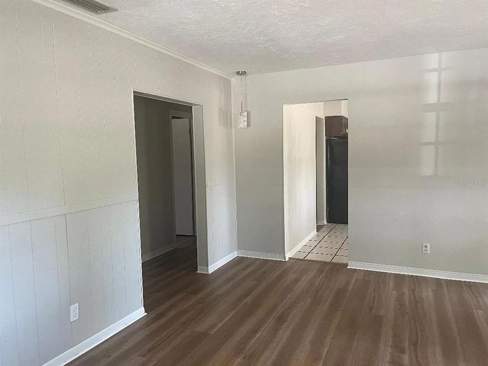 For Rent: $1,750 (3 beds, 1 baths, 1269 Square Feet)