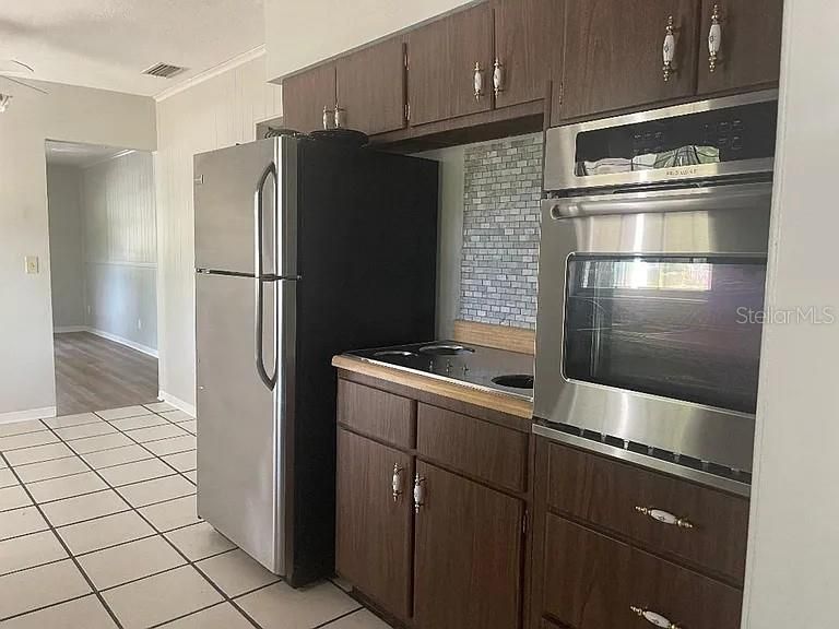 For Rent: $1,750 (3 beds, 1 baths, 1269 Square Feet)