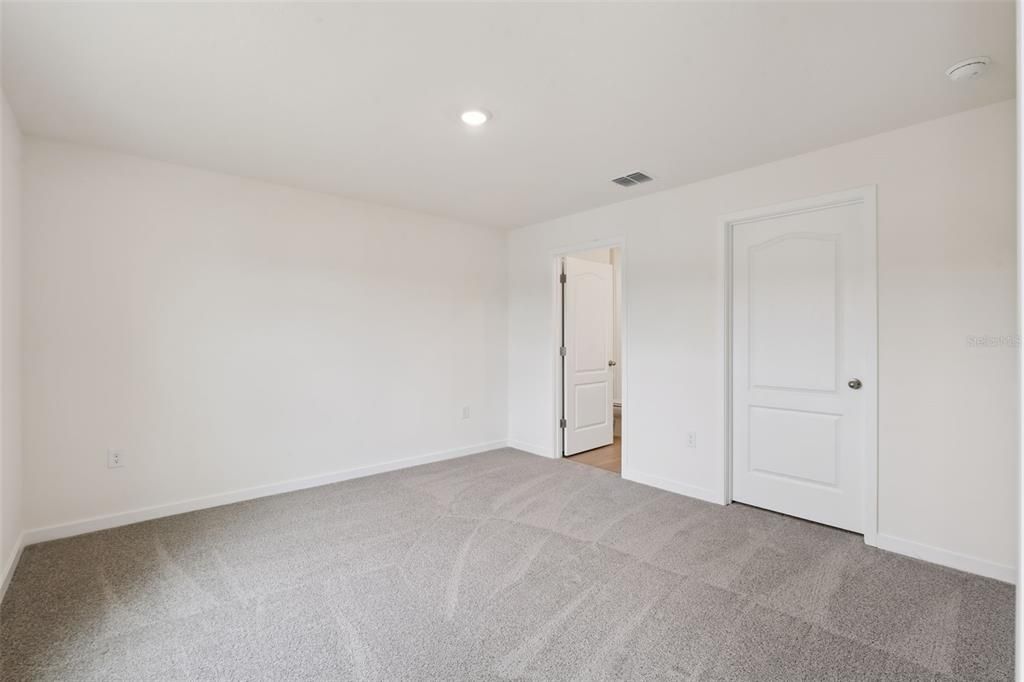 For Sale: $343,990 (4 beds, 2 baths, 1560 Square Feet)