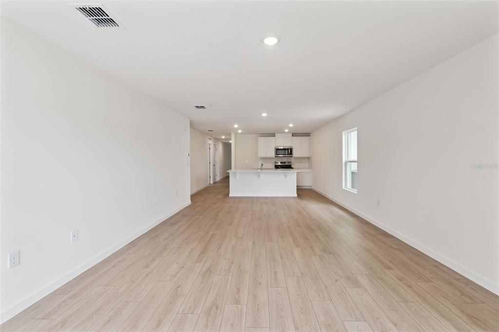 For Sale: $343,990 (4 beds, 2 baths, 1560 Square Feet)
