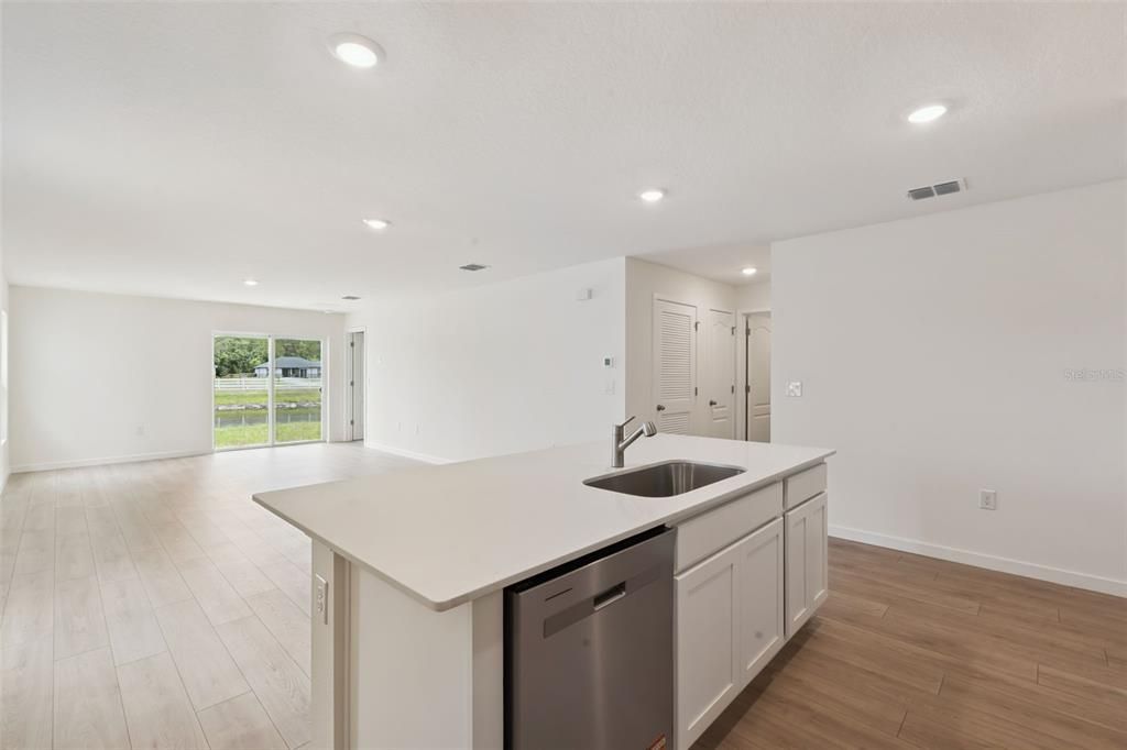 For Sale: $343,990 (4 beds, 2 baths, 1560 Square Feet)