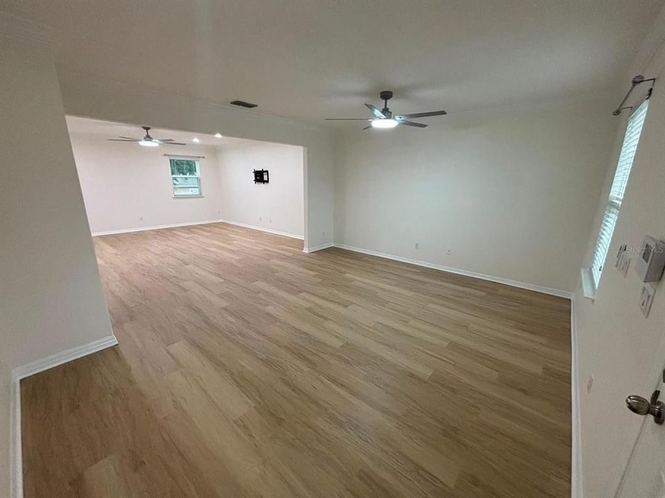 En Renta: $2,785 (4 camas, 2 baños, 2218 Pies cuadrados)