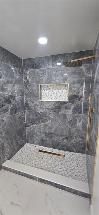 На продажу: $449,900 (3 спален, 3 ванн, 1946 Квадратных фут)
