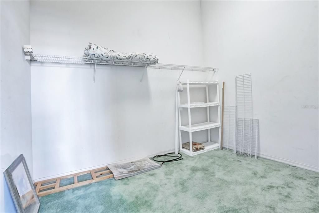 Activo con contrato: $350,000 (2 camas, 2 baños, 1028 Pies cuadrados)