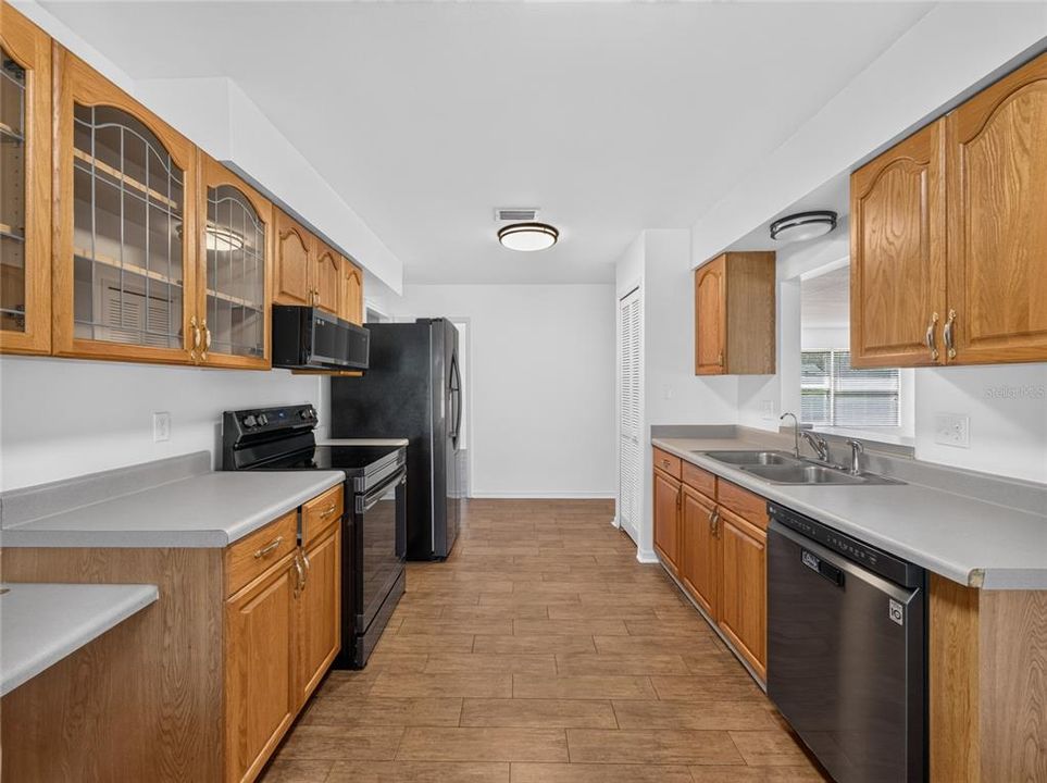 En Venta: $425,000 (3 camas, 2 baños, 1860 Pies cuadrados)