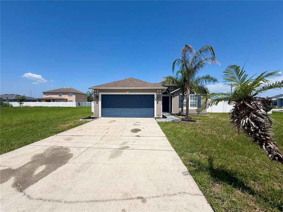 For Sale: $259,900 (3 beds, 2 baths, 1592 Square Feet)