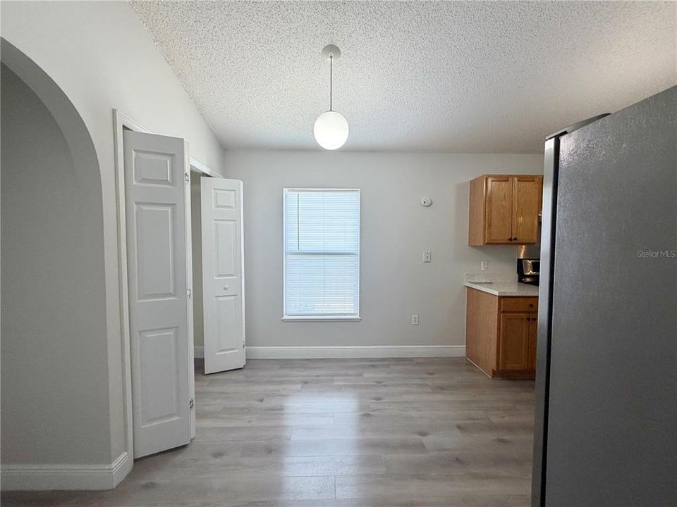 For Sale: $259,900 (3 beds, 2 baths, 1592 Square Feet)