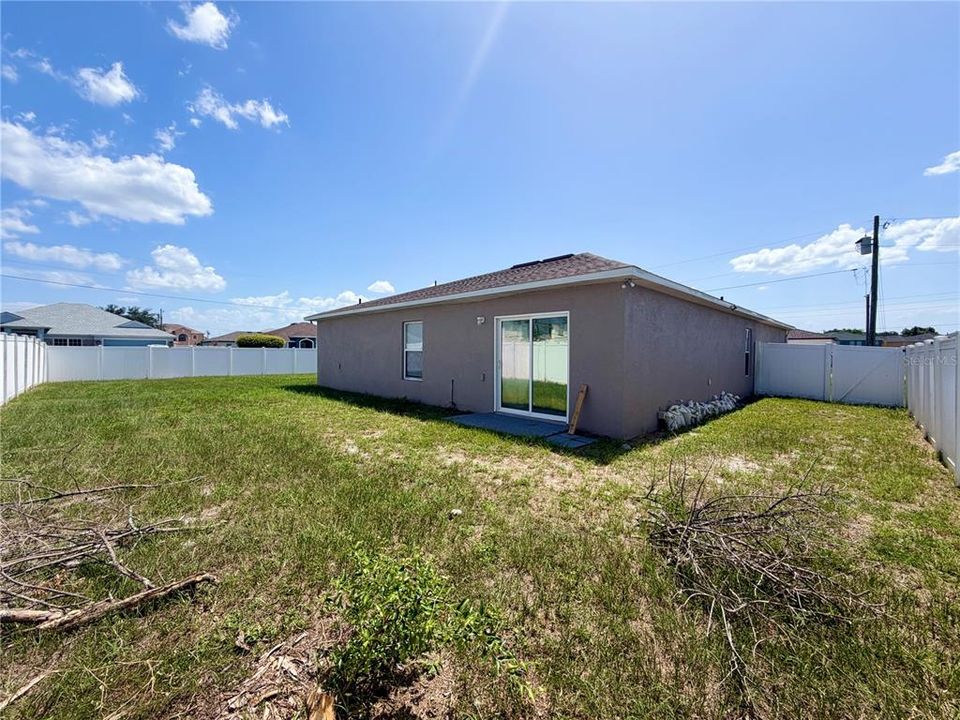 For Sale: $259,900 (3 beds, 2 baths, 1592 Square Feet)