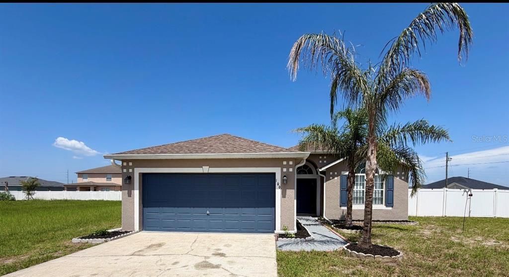 For Sale: $259,900 (3 beds, 2 baths, 1592 Square Feet)
