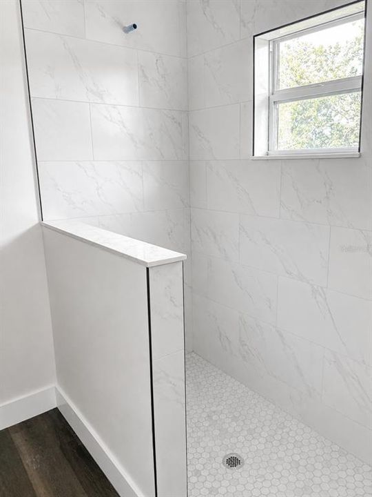 For Sale: $369,900 (3 beds, 2 baths, 1421 Square Feet)