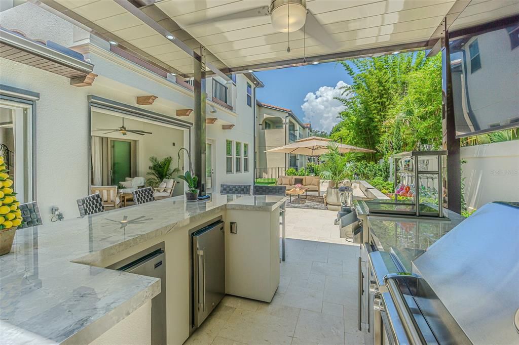 En Venta: $1,470,000 (5 camas, 5 baños, 4388 Pies cuadrados)