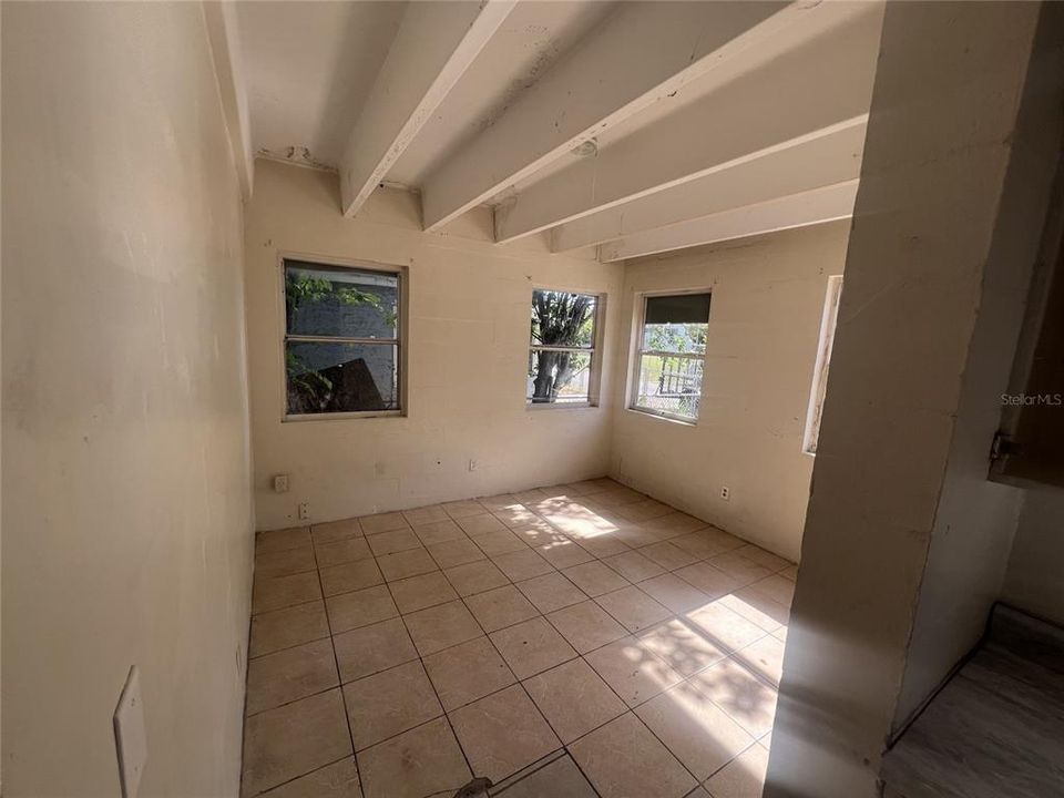 En Renta: $750 (2 camas, 1 baños, 750 Pies cuadrados)