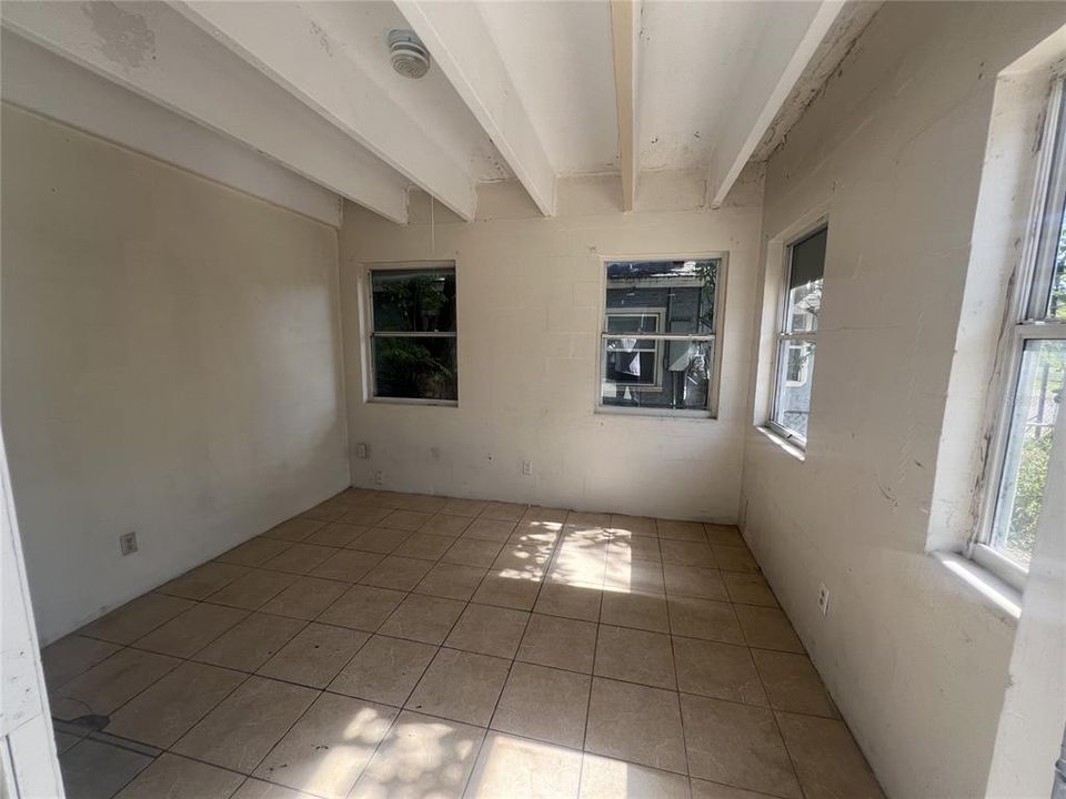 En Renta: $750 (2 camas, 1 baños, 750 Pies cuadrados)