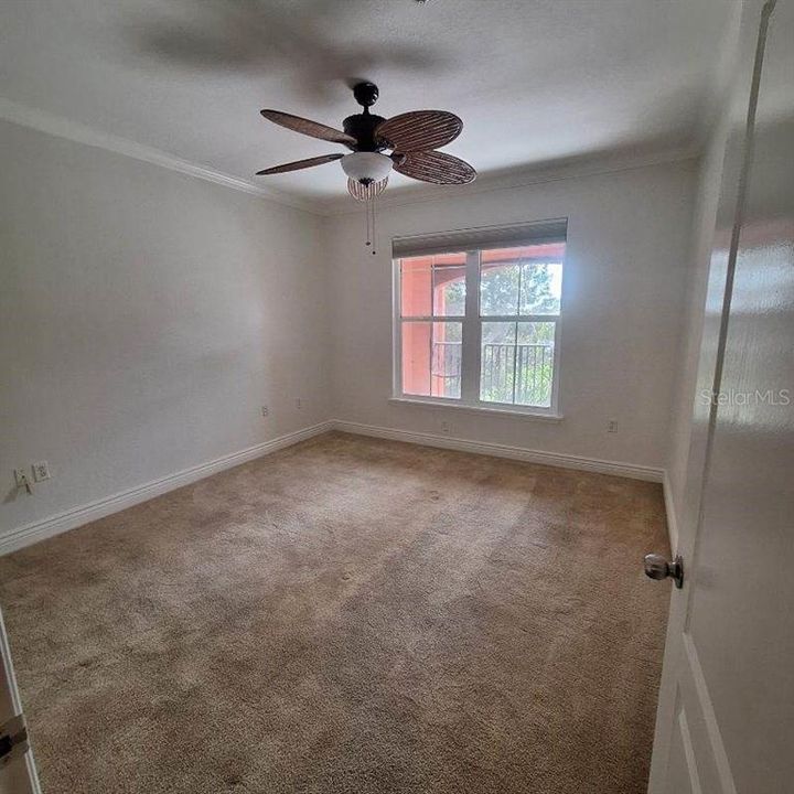 For Rent: $1,800 (1 beds, 1 baths, 890 Square Feet)