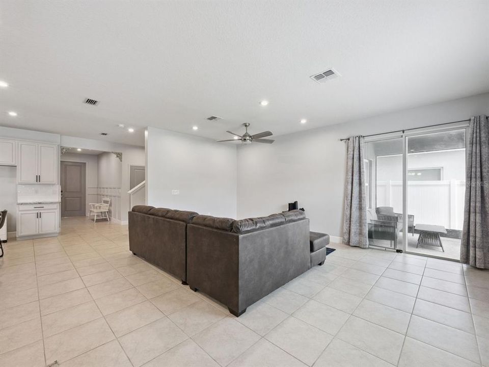 For Sale: $519,000 (5 beds, 4 baths, 2978 Square Feet)