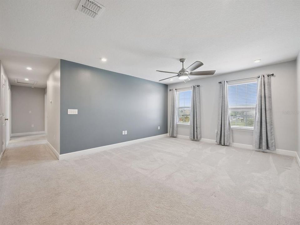 For Sale: $519,000 (5 beds, 4 baths, 2978 Square Feet)