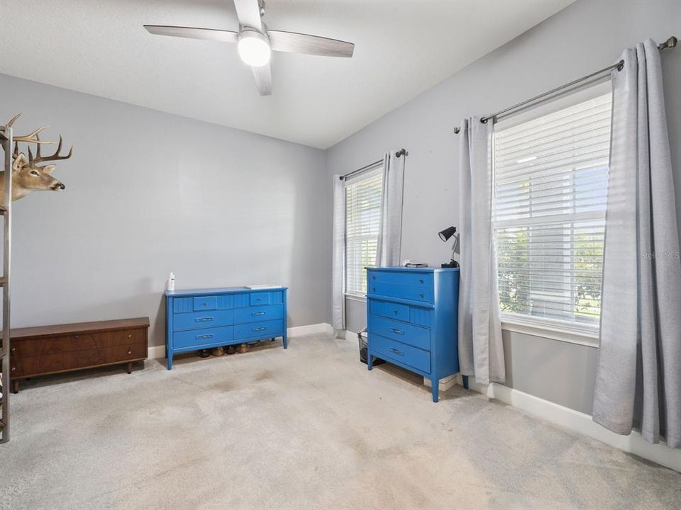 For Sale: $519,000 (5 beds, 4 baths, 2978 Square Feet)