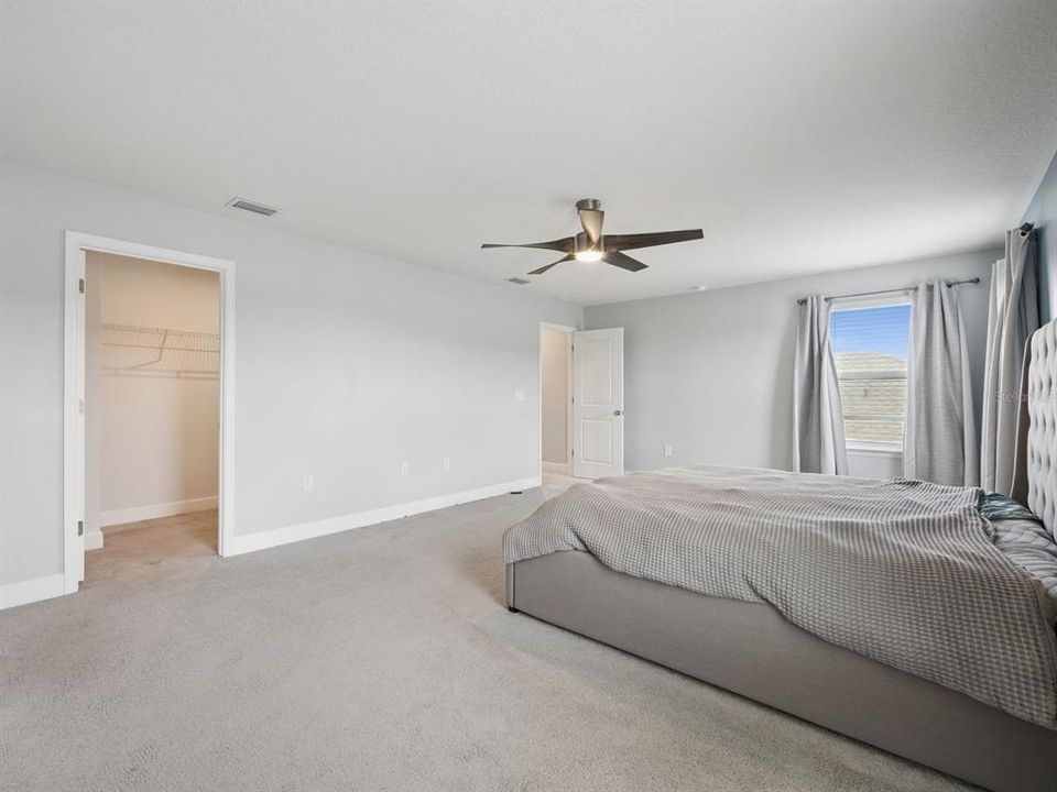 For Sale: $519,000 (5 beds, 4 baths, 2978 Square Feet)