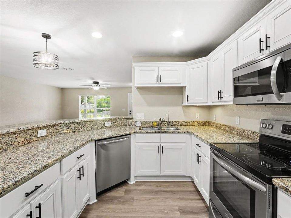 En Venta: $340,000 (3 camas, 2 baños, 1490 Pies cuadrados)