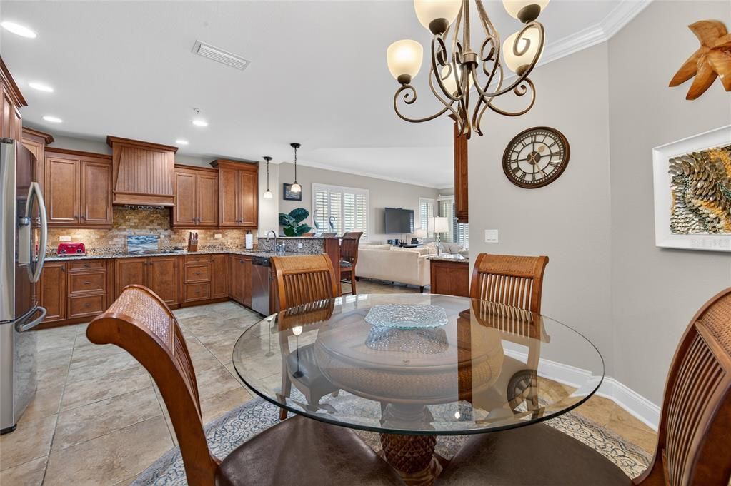 На продажу: $729,900 (3 спален, 3 ванн, 1919 Квадратных фут)