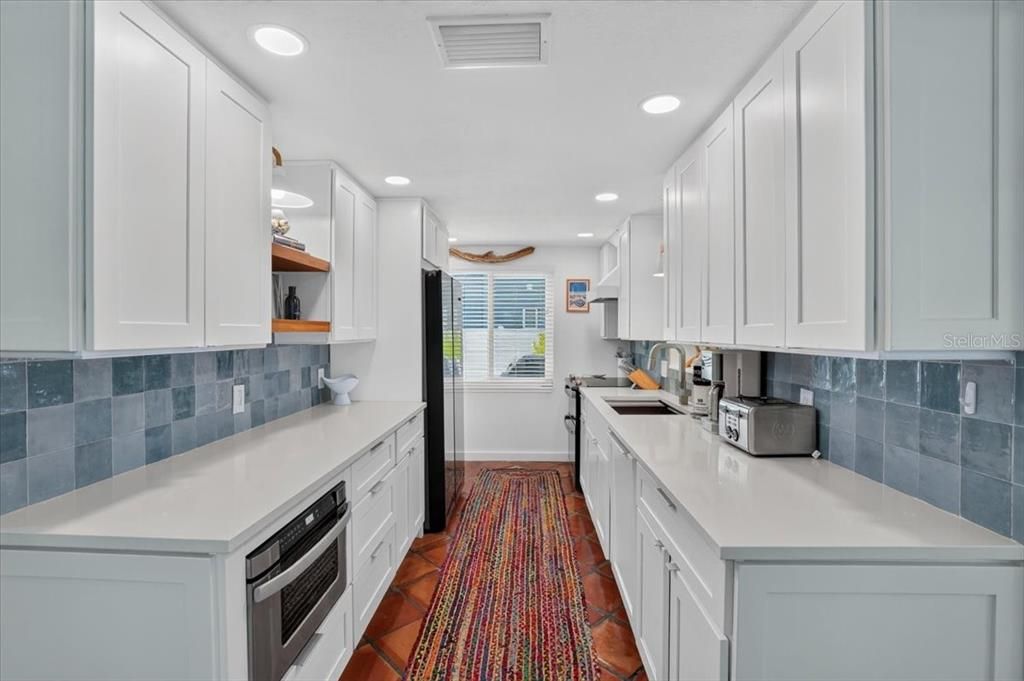 For Sale: $1,995,000 (4 beds, 0 baths, 2284 Square Feet)