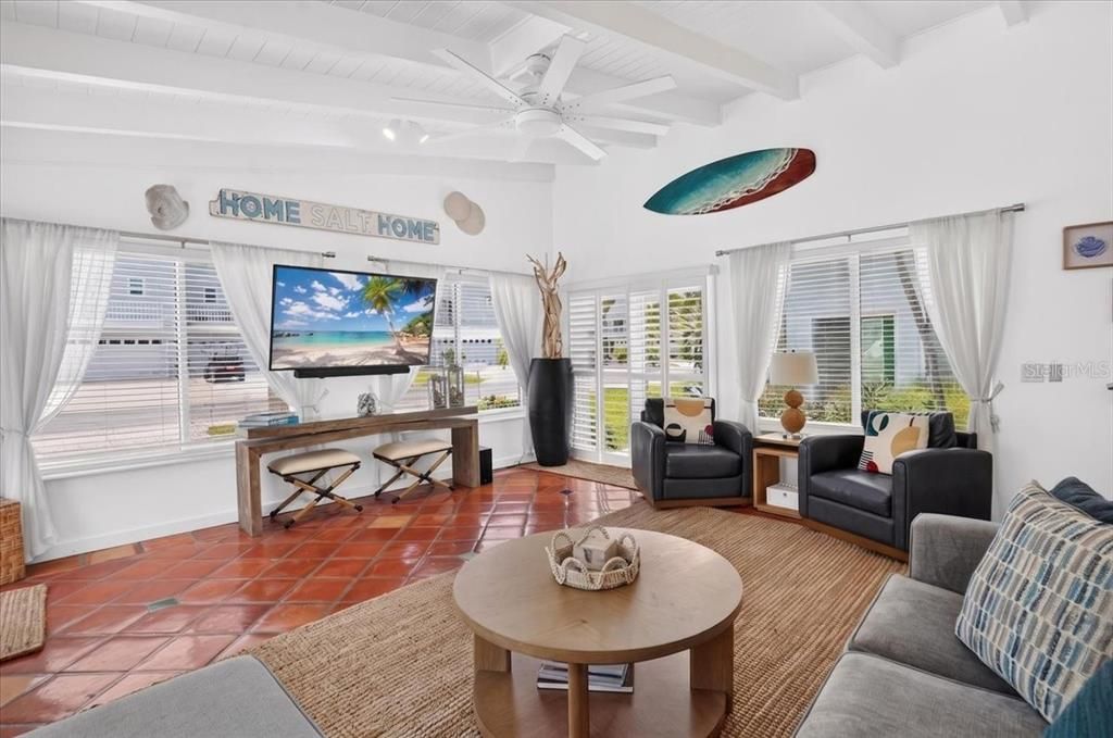 For Sale: $1,995,000 (4 beds, 0 baths, 2284 Square Feet)