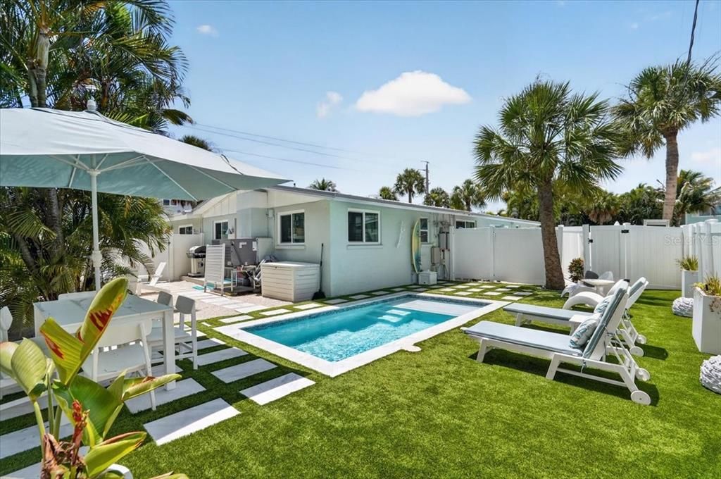 For Sale: $1,995,000 (4 beds, 0 baths, 2284 Square Feet)